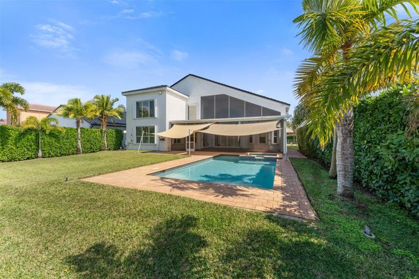 Backyard, Exterior, Pool