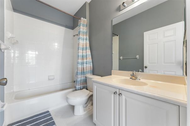 Bathroom, Interior, Tile Countertops