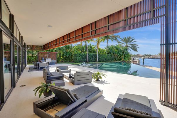 Exterior, Pool, Water