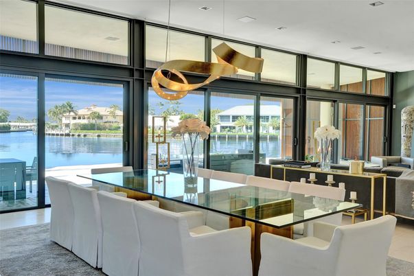 Dining room, Interior, Pendant Lights, Recessed Lighting, Water