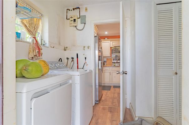 Interior, Recessed Lighting, Utility Closets, Washer, Wood Texture Flooring