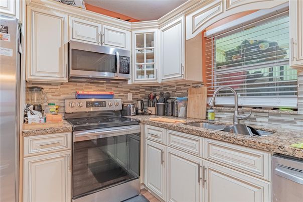 Interior, Kitchen, Stainless Steel Appliances