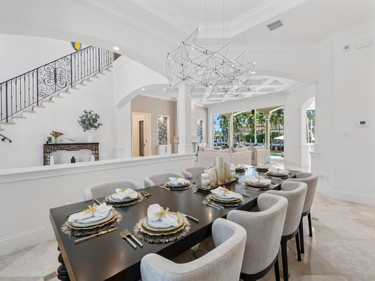 Dining room, Interior, Pendant Lights, Recessed Lighting