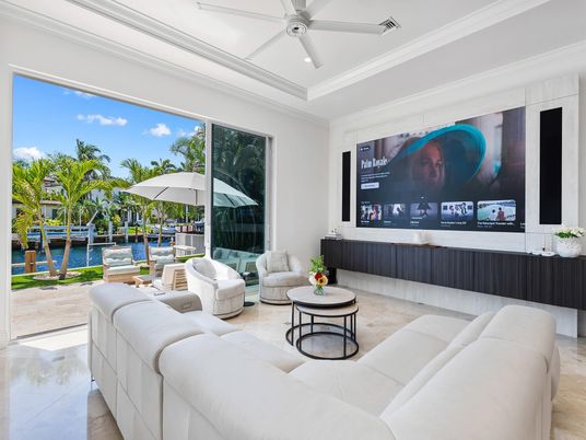 Interior, Living room, Water