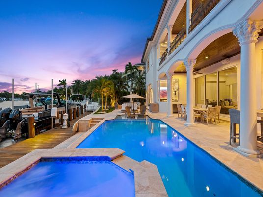 Exterior, Pool, Water