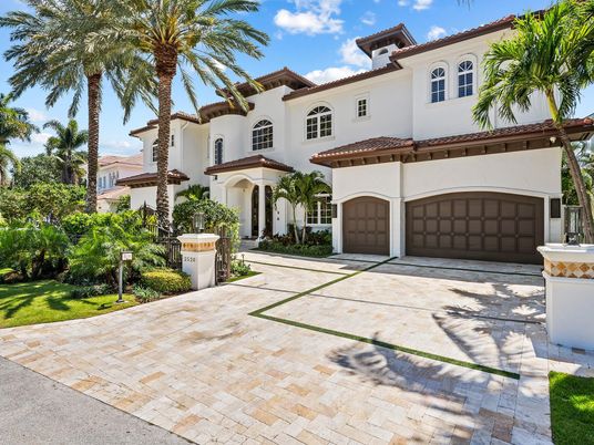 Attached, Exterior, Facade, Spanish Mediterranean