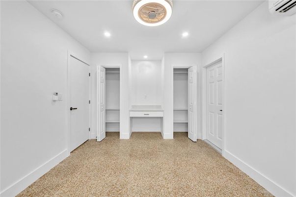 Empty room, Interior, Recessed Lighting