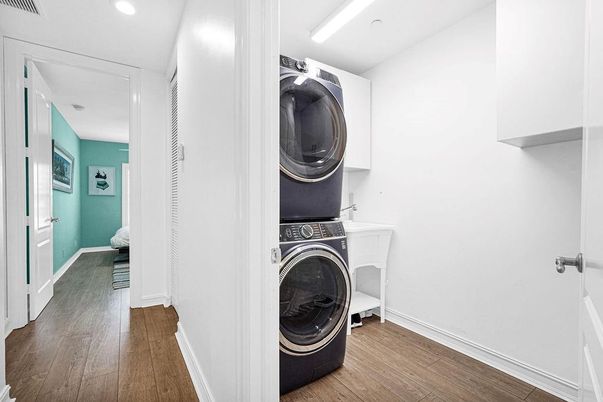 Interior, Recessed Lighting, Utility Closets, Washer, Wood Texture Flooring