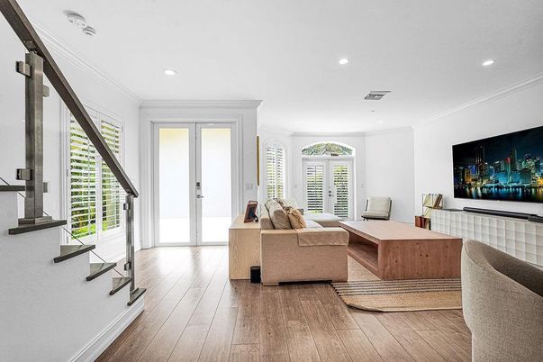 Interior, Recessed Lighting, Wood Texture Flooring