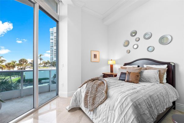 Bedroom, Interior, Water