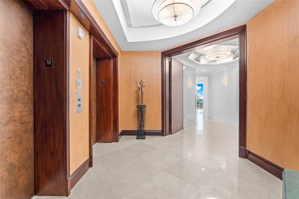 Elevator, Interior, Wooden Walls