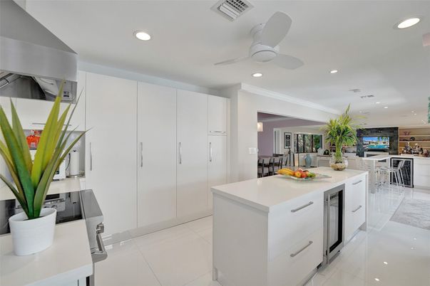 Dining room, Interior, Kitchen, Recessed Lighting