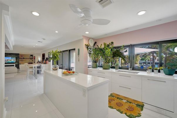 Dining room, Interior, Kitchen, Recessed Lighting