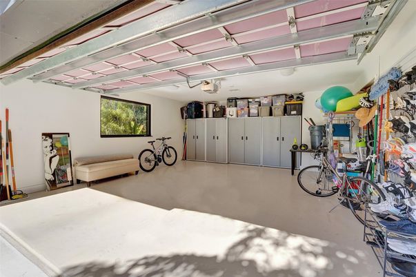 Garage, Interior