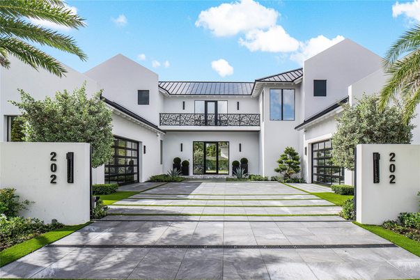 Attached, Exterior, Facade, Spanish Mediterranean