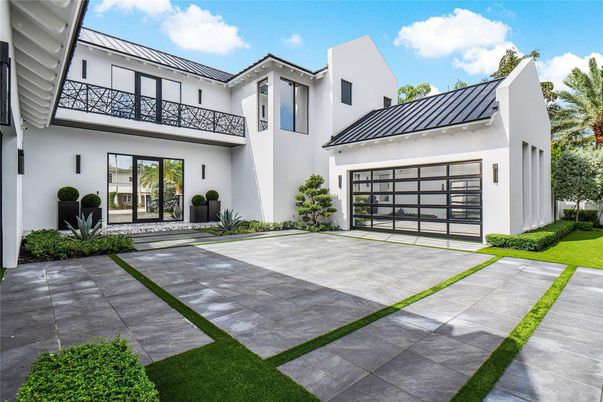 Attached, Exterior, Facade, Solar Panels, Modern
