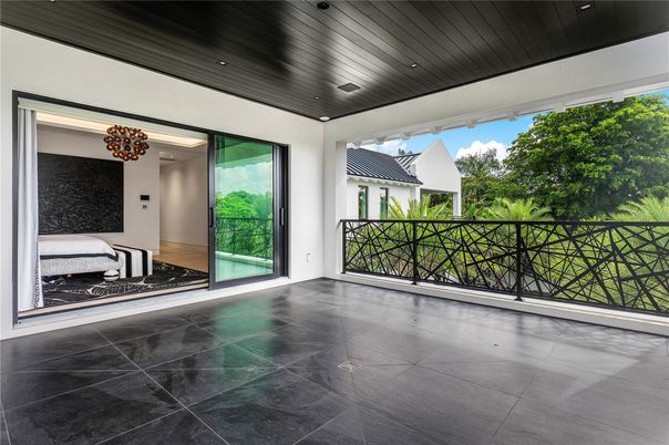 Empty room, Interior, Recessed Lighting, Wooden Ceilings