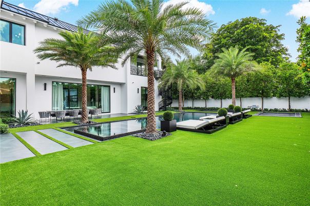 Backyard, Exterior, Pool