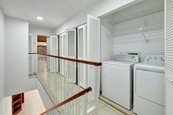 Interior, Recessed Lighting, Utility Closets, Washer