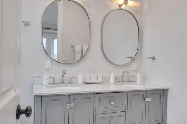 Bathroom, Dual Sink Vanities, Interior