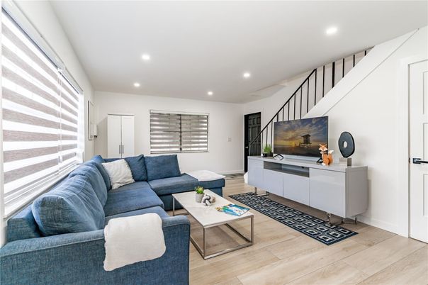 Interior, Living room, Recessed Lighting, Wood Texture Flooring