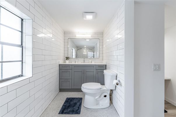 Bathroom, Interior, Recessed Lighting