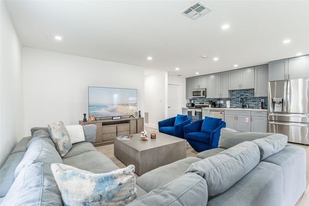 Interior, Kitchen, Living room, Recessed Lighting, Stainless Steel Appliances