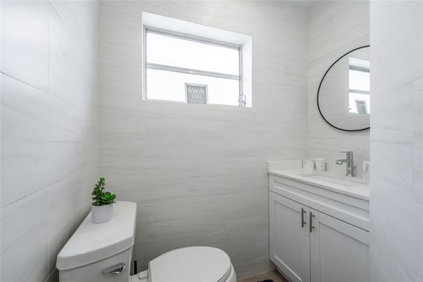 Bathroom, Interior, Marble Walls