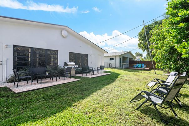 Backyard, Exterior