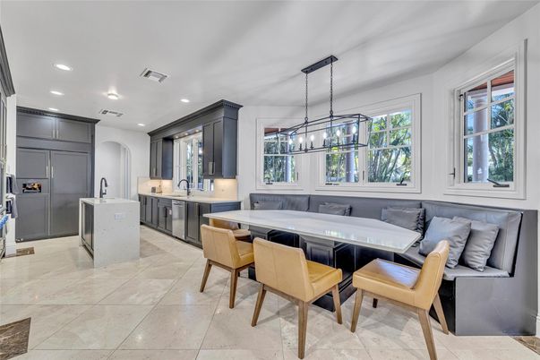 Dining room, Interior, Kitchen, Pendant Lights, Recessed Lighting