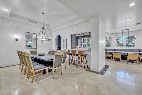 Dining room, Interior, Pendant Lights, Recessed Lighting