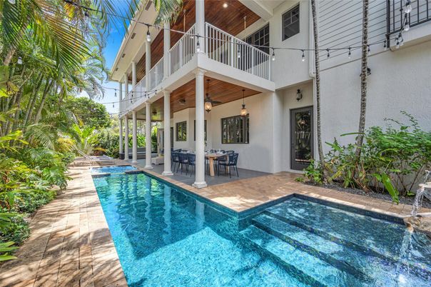 Exterior, Pool