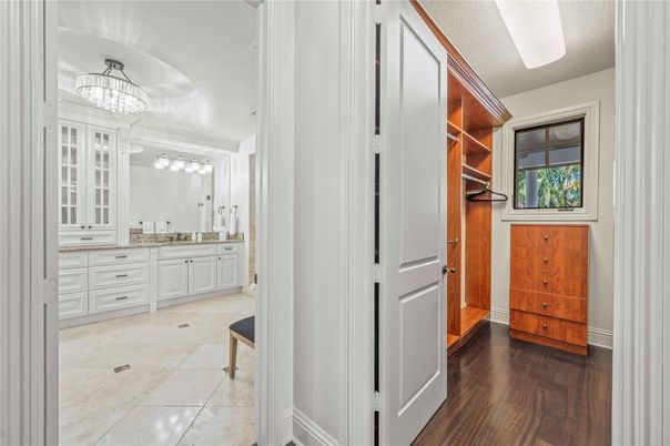 Bathroom, Dual Sink Vanities, Interior, Wood Texture Flooring