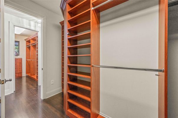 Interior, Walk-in Closets, Wood Texture Flooring