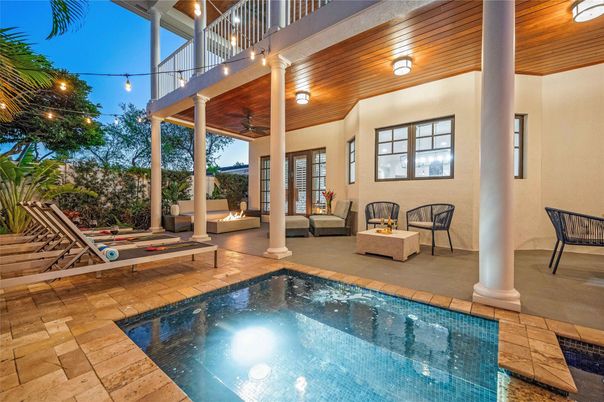 Exterior, Pool