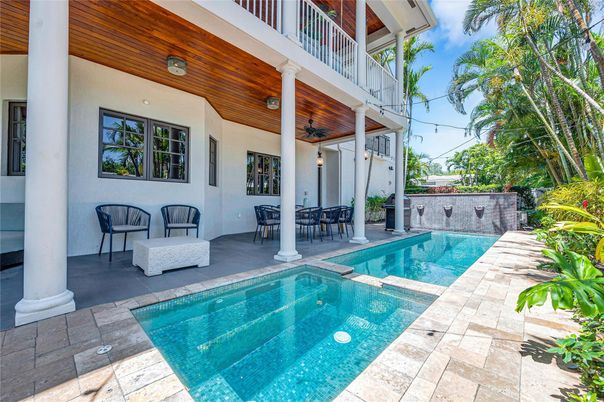 Exterior, Pool