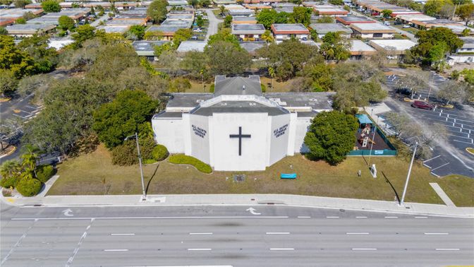 Exterior, Drone