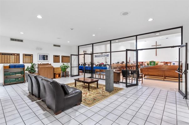 Dining room, Interior, Living room, Recessed Lighting