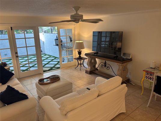 Interior, Living room, Water