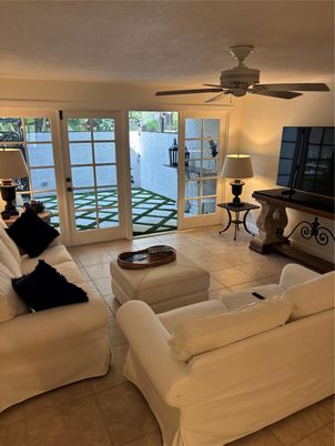 Interior, Living room, Water