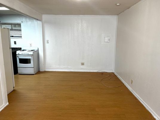 Empty room, Interior, Washer, Wood Texture Flooring