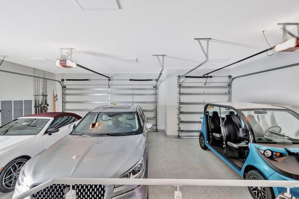 Garage, Interior