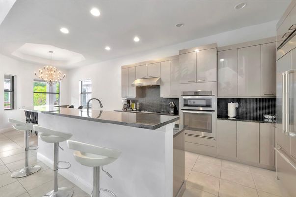Chandelier, Interior, Kitchen, Recessed Lighting, Stainless Steel Appliances