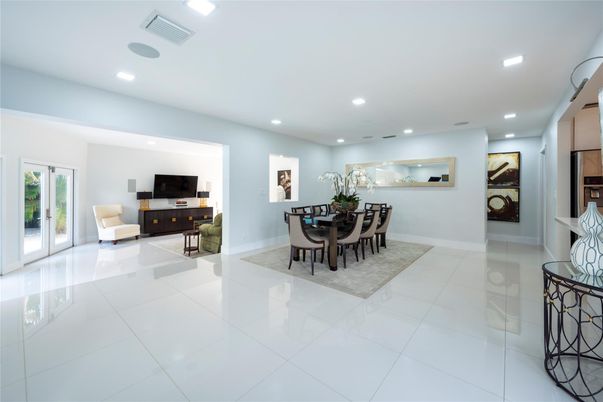 Dining room, Interior, Living room, Recessed Lighting