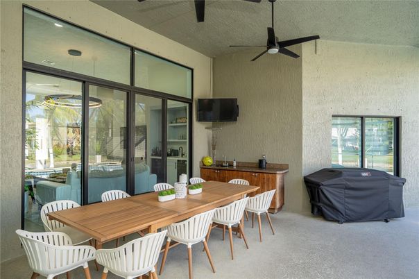 Dining room, Interior