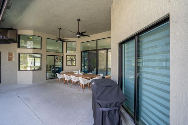 Dining room, Interior, Recessed Lighting