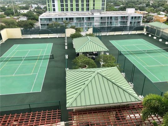 Exterior, Tennis Courts