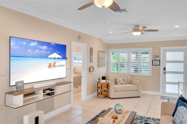 Interior, Living room, Recessed Lighting, Water