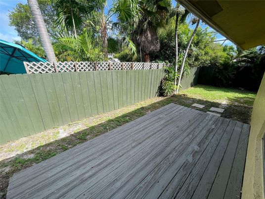 Backyard, Exterior
