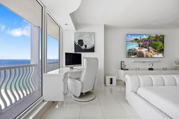 Home Office, Interior, Recessed Lighting, Water